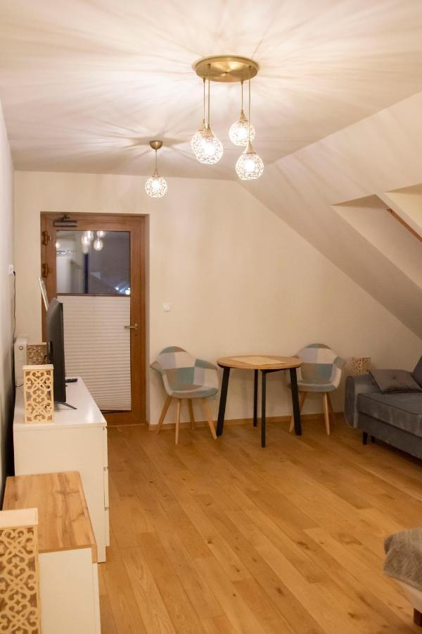 Ferienwohnung Dom Miodu I Wina Muszyna Exterior foto