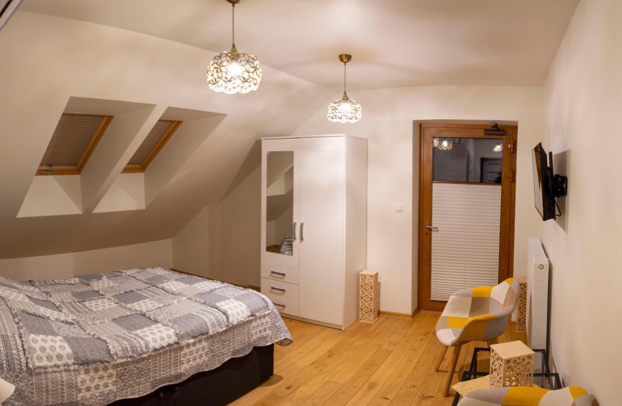 Ferienwohnung Dom Miodu I Wina Muszyna Exterior foto